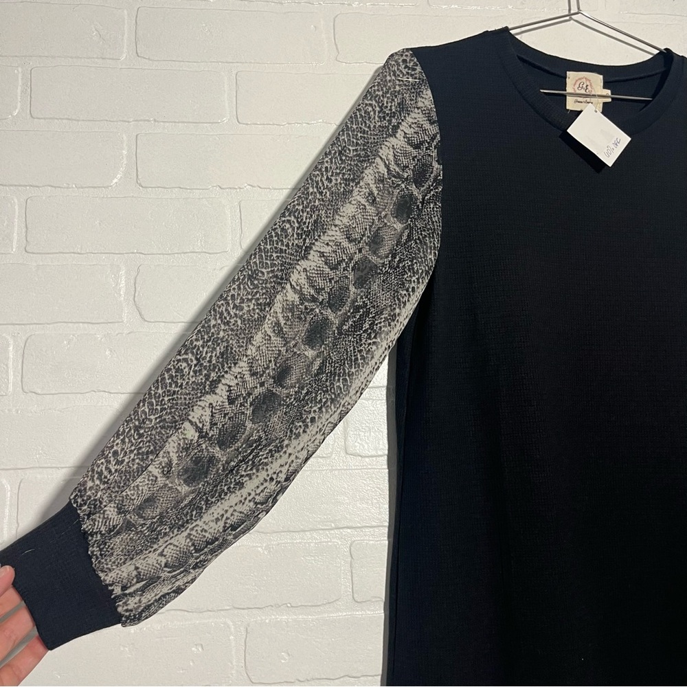 Grace & Emma Dress Black Snake Print Long Sleeves Tunic Dress Small Casual NWT - Picture 2 of 4